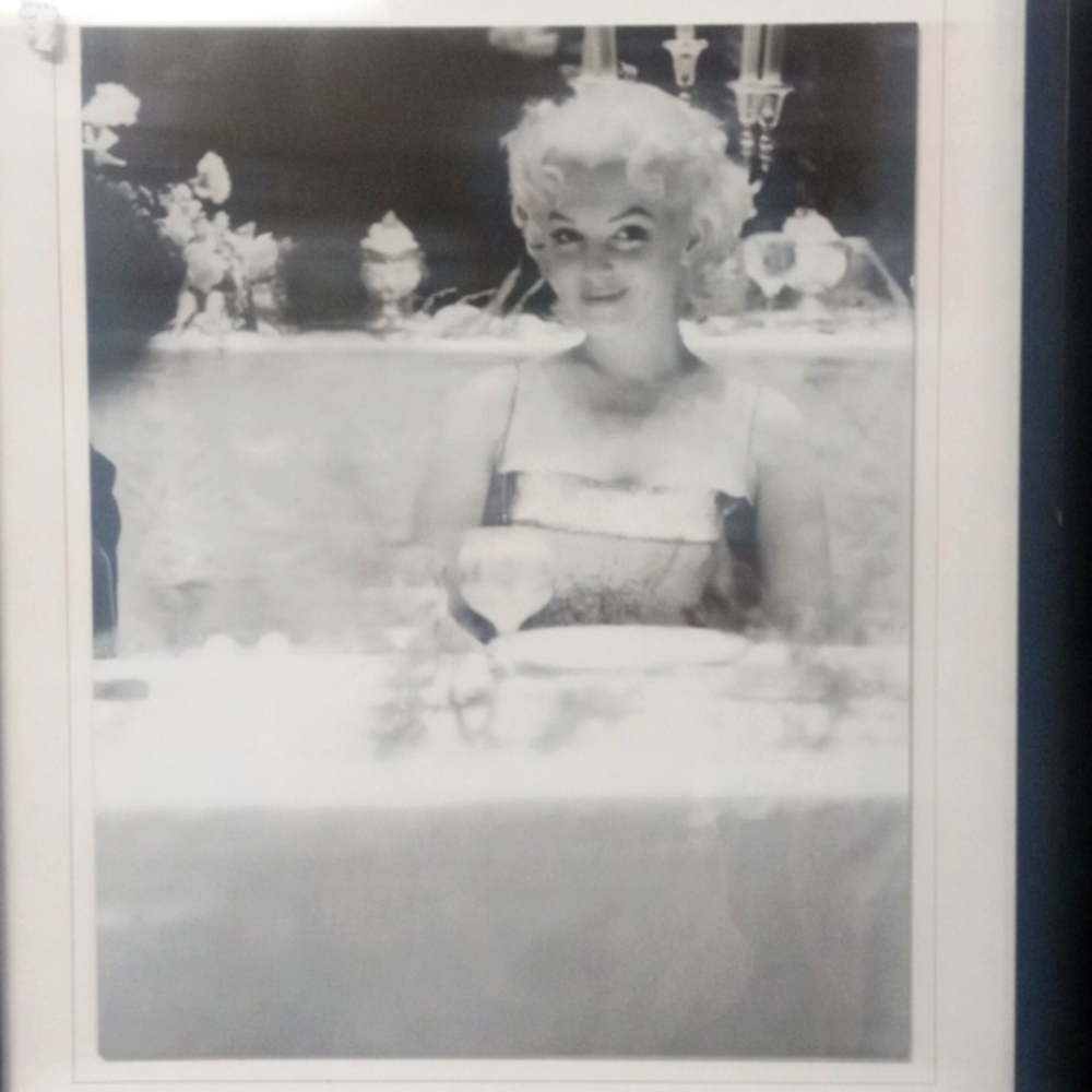 RARE MARILYN MONROE FRAMED PHOTOGRAPHY WALL ART!!! 26"x30"-- AS IS!
